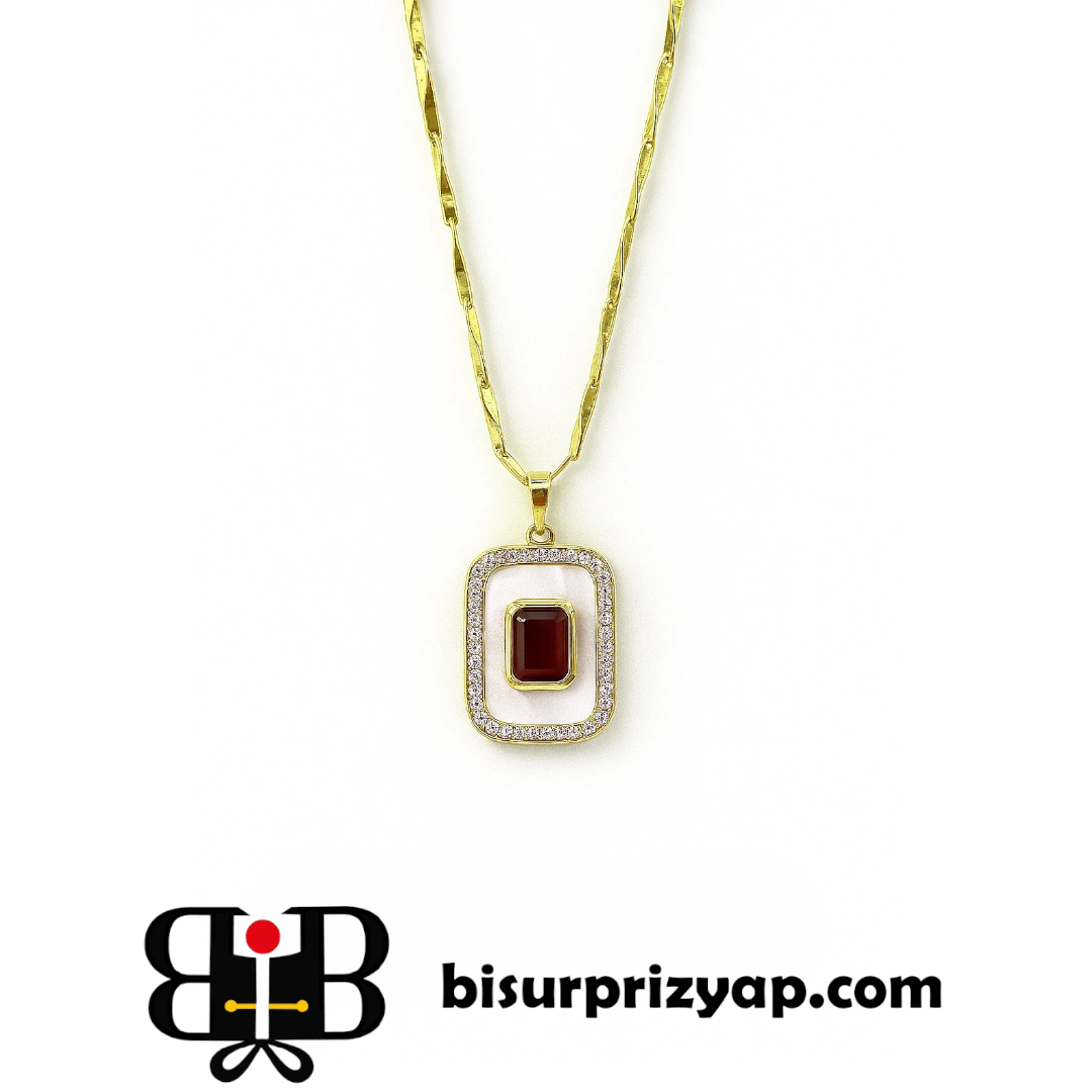 Altın Kaplama Mercan Kraliçe Kolye | Zarif ve Göz Alıcı Kadın Aksesuarı