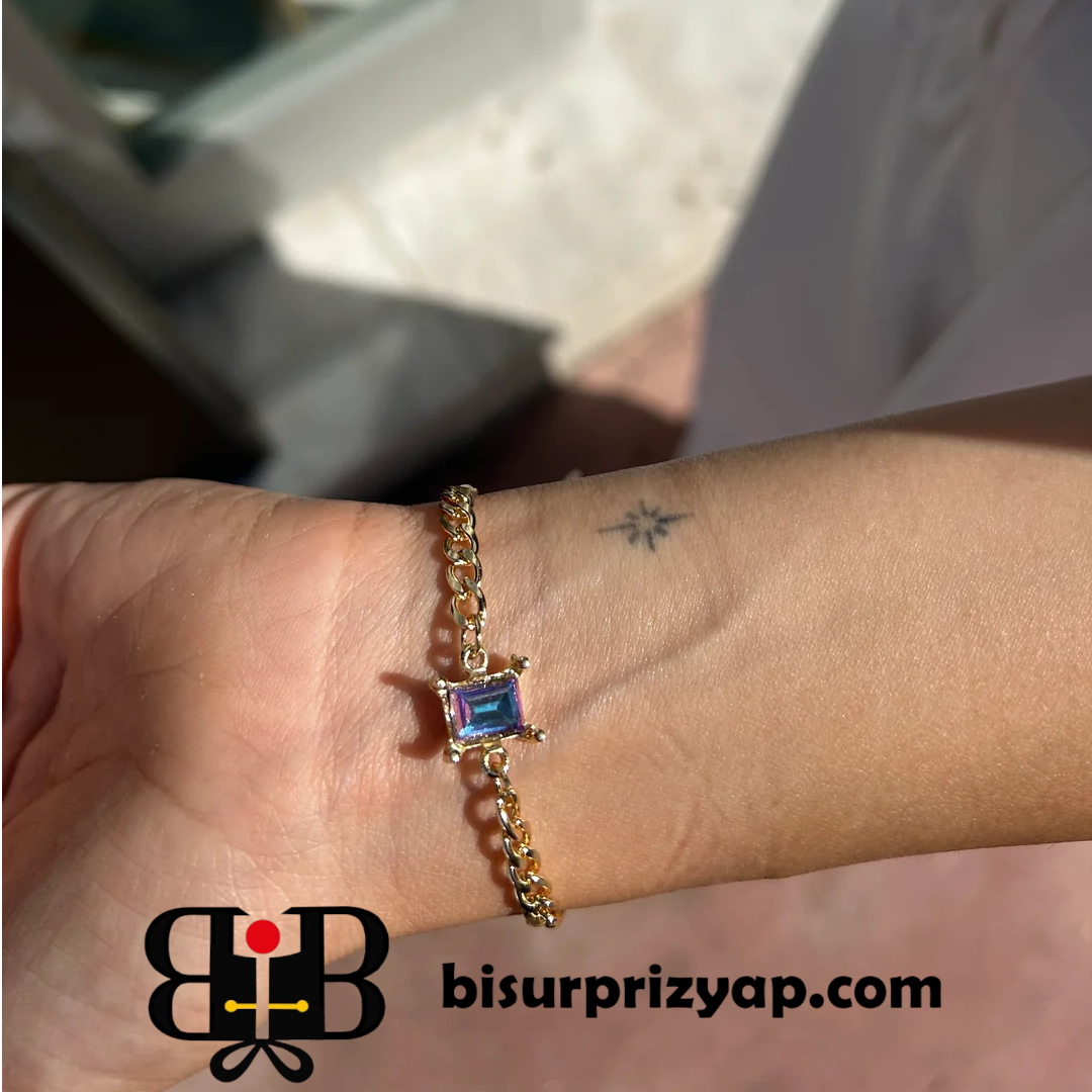 VIP Mor Hologram Bileklik | Şık ve Modern Aksesuar